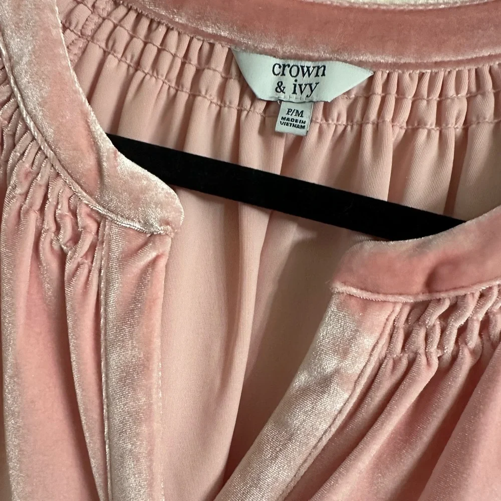 Crown & Ivy Soft Pink Blouse - Picture 4 of 5